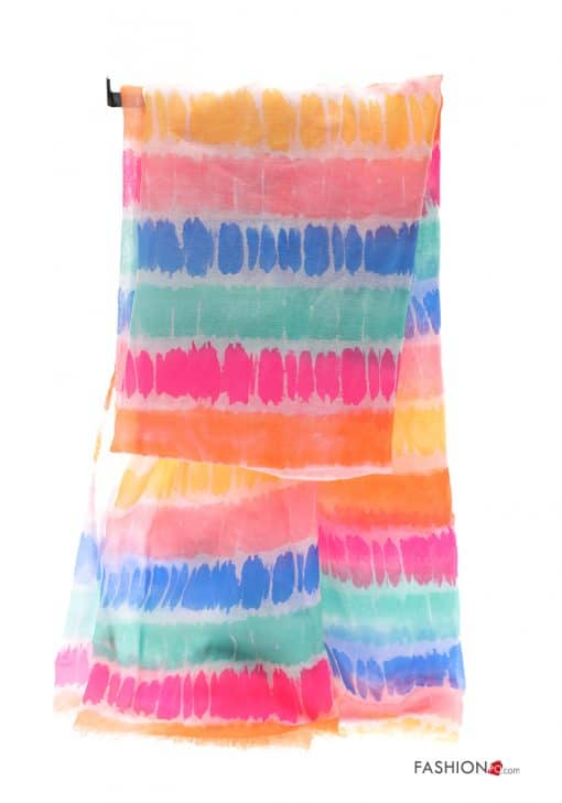 Ein Schal in leuchtenden Farben mit Batikmuster auf weißem Hintergrund.