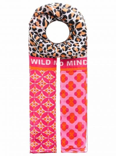 Ein rosa-orangefarbener Digitaldruck-Schal (Kopie) mit der Aufschrift „Wild Mind“.