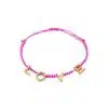 Hol dir den ultimativen Style-Kick: Ein rosa geflochtenes Armband mit goldenen Buchstaben, die „LOVE“ buchstabieren. Dank des verstellbaren Knotens passt es perfekt an dein Handgelenk und setzt ein Statement für lässige Eleganz. Perfekt für deinen modernen Look!.