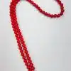 Entdecke dein neues Lieblingsaccessoire: Eine trendige Doppelstrangkette mit runden, magischen Perlen, die durch einen kreisförmigen Metallverschluss verbunden sind und von kleinen, klaren Steinen verziert werden. Diese Kette ist wie gemacht für deinen individuellen Look und hebt jedes Outfit mühelos auf das nächste Level. Hol sie dir jetzt auf schlichtem Weiß als stilvolles Highlight in deiner Sammlung!.