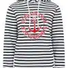 Hey, du! Der Hoodie „Streifen Strandglück“ ist dein neues Lieblingsstück für coole Tage und echte Urlaubsstimmung. Schwarze und weiße Streifen sorgen für den lässigen Look, der rote Anker auf der Brust macht direkt Lust auf Meer – ganz im Kreis mit dem Schriftzug „STRANDGLÜCK“. Knallige, rote Details setzen echte Akzente und die weißen Kordel runden alles ab. Zieh ihn an, fühl dich frei: Das ist Strandfeeling zum Mitnehmen!.