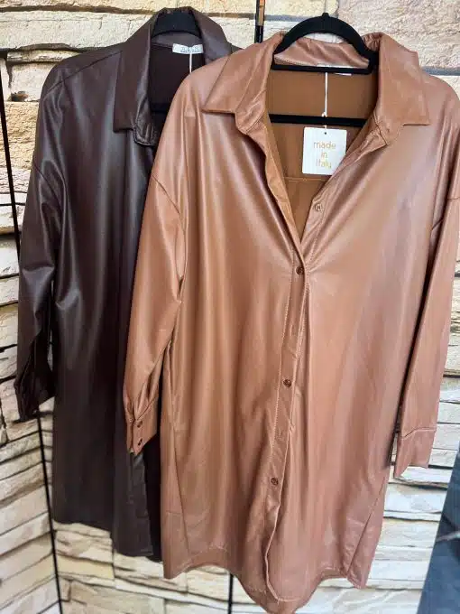 Entdecke deinen modernen Look: Style dich mit den Valentina Longhemden in Braun und Beige aus luxuriösem Kunstleder!.