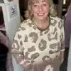 Gönn dir den Leo Luxe Oversize Pulli im trendigen Beige-Braun-Leo-Look - du strahlst neben deiner Chanel-Shoppingbag!.