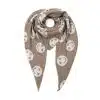 Mit dem Allover Happy Dreieckschal bringst du mit braunem Stoff und weißen Smileys moderne gute Laune in deinen Look!.