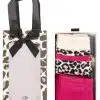 Erlebe die stylische Zwillingsherz Geschenkbox: Kuschel dich in Leo- und Herz-Socken, elegant verpackt mit schwarzem Band.