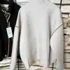 Entdecke die "Boxy Style Jacke": Hellgrau, angesagte Nähte, markant-kastiger Fit - hol dir jetzt dein Trendpiece!.