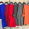 Entdecke deinen Style! Die "Basic Deluxe - Shirt mit Kette" Kollektion bringt Farbe und Trend an deine Garderobe.