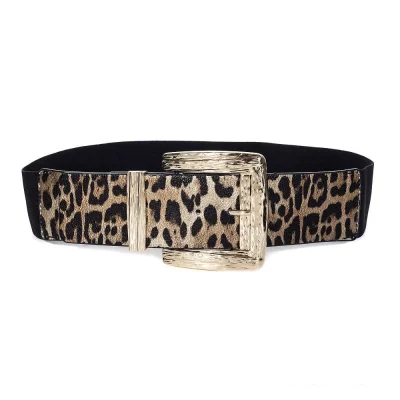 Entdecke deinen Trend: Breiter Leopardengürtel mit auffälliger, strukturierter Goldschnalle - das Fashion-Statement für dich!.