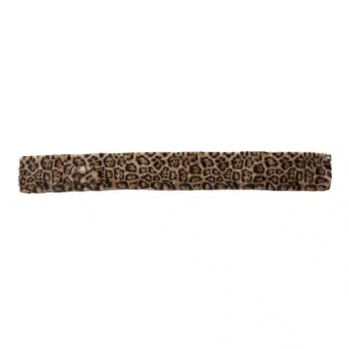 Entdecke deinen Style mit dem "Leopard Luxe Kragenschal" - das trendige Must-have mit angesagtem Leo-Print für dein Outfit!.