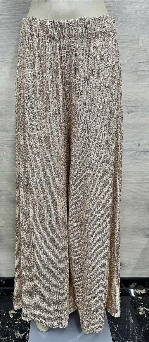 Erlebe den Glanz der Midnight Sparkle Hose - breite Beine, hoher Bund, glänzender Crinkle-Look. Dein Style, dein Komfort!.