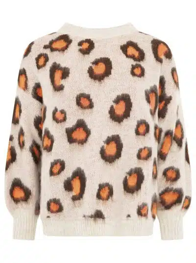 Mit dem Zwillingsherz Kuschel-Pullover "Soft Leo" trägst du ein Statement: Cremiger Chic mit wildem Leo-Print, trendy und bequem!.