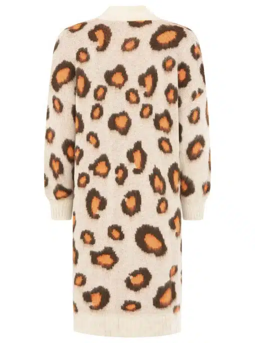 Erlebe den Zwillingsherz Kuschel-Cardigan "Soft Leo" - trendiger beiger Strick mit angesagtem Leo-Print in Orange und Braun.