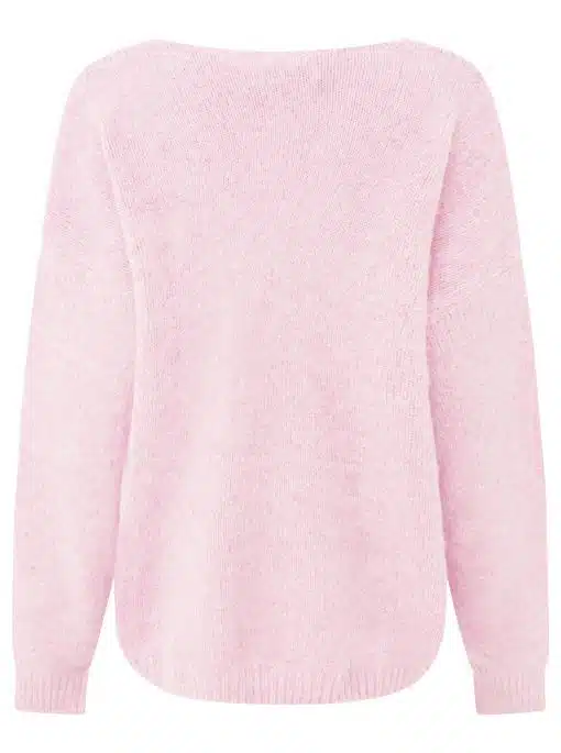 Entdecke deinen neuen Lieblings-Look: Ein hellrosa Strickpullover mit langen Ärmeln, stylisch von hinten präsentiert.