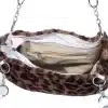 Entdecke dein Trend-Highlight: Die offene Leo-Tasche mit stylischem Kettenriemen, beigem Interieur und praktischem Zipper-Fach.