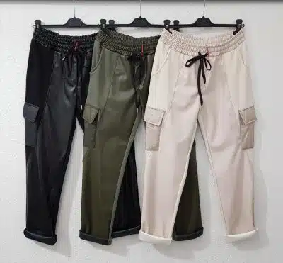 Entdecke deine neuen Cargo-Jogpants in Lederoptik - trendy in Schwarz, Olivgrün und Beige, perfekt für deinen modernen Look!.