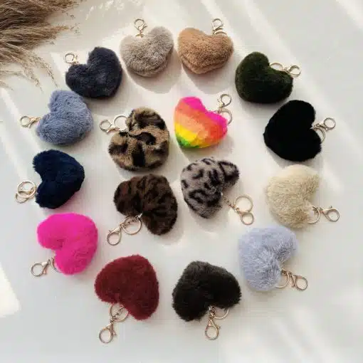 Entdecke 15 stylische Plüsch-Liebesanhänger in Herzform - dein perfektes Accessoire für Schlüssel und Taschen!.