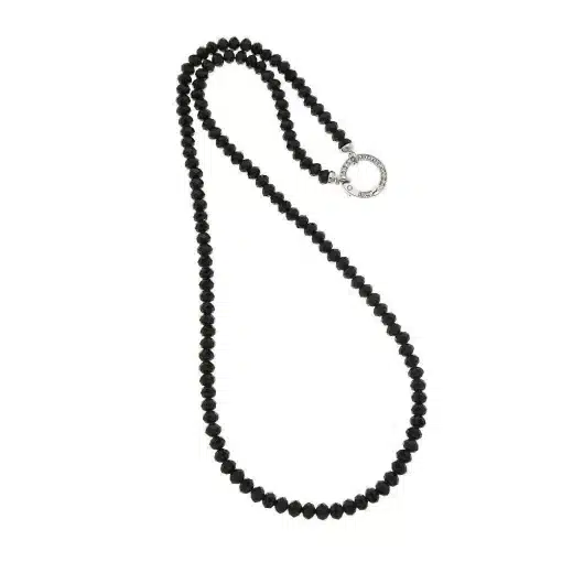 Entdecke die Vario Kette lang - glänzende schwarze Kristallglas-Perlen und ein runder Silberverschluss, perfekt für deinen Style!.