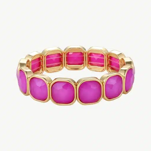 Erlebe pure Eleganz: Ein goldenes Armband mit quadratischen, pinken Edelsteinen wird zum modernen Highlight an deinem Handgelenk.