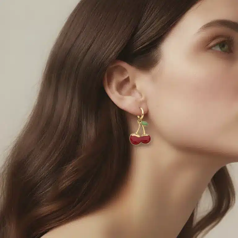 Kirschohrringe: Creole Ohrringe mit Kirschen für Damen. Süßer Schmuck.