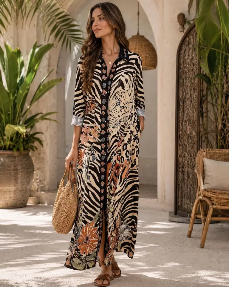 Frauenkleid mit Tiermotiv