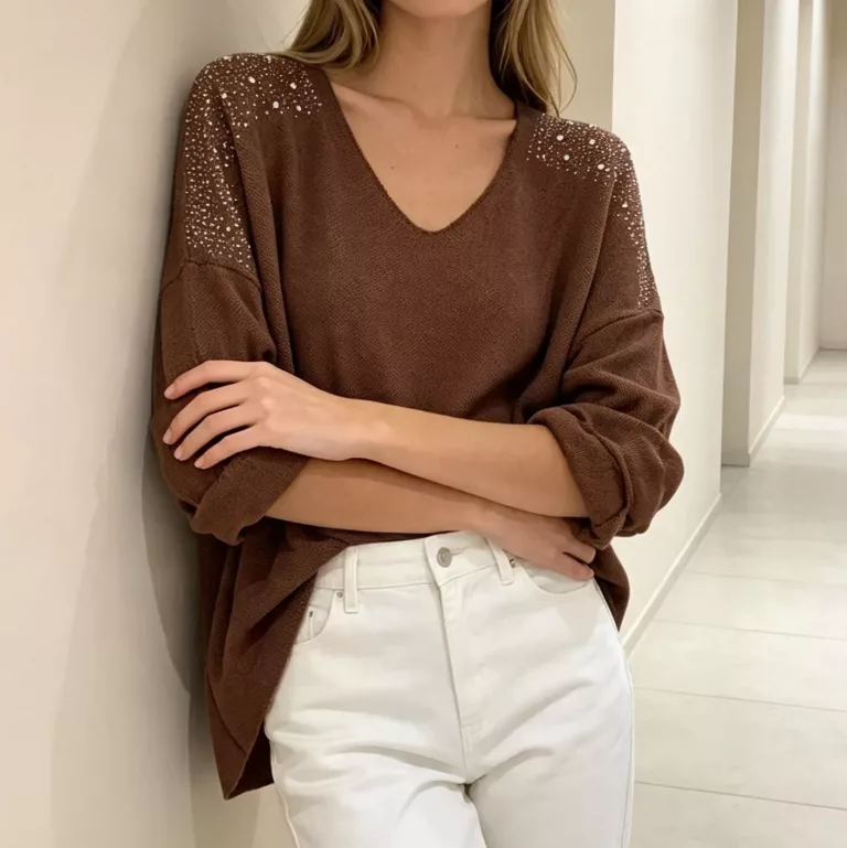 Brauner Pullover mit Glitzer