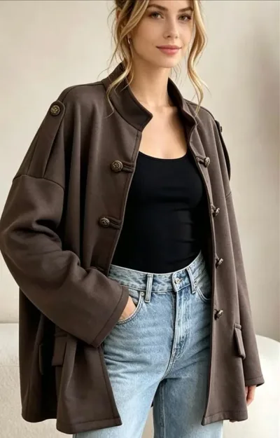 Braune Jacke mit Knöpfen