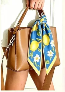 Tasche mit Zitronenmuster-Schal